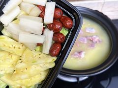 凤梨凉瓜鸡肉火锅-本味轩精品茶餐厅(黄山路店)