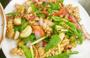 Braised Squid in Clay Pot