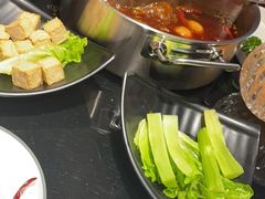 -唯爱KTV聚会餐厅(仙林东城汇店)