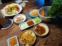 -明洞阿姨·韩式酱蟹烤肉·创意料理(三元桥店)