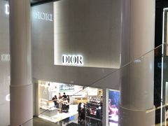 -Dior迪奥(上海世茂广场店)