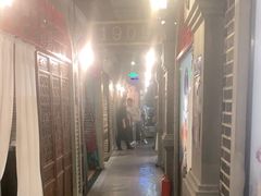 -东口码头·烧鸽子·鱼头泡饼·地方菜(金鹰悦城店)