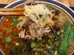 -云阿蛮云南生烫牛肉米线(奉贤路店)