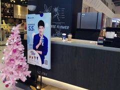 -瑞幸咖啡(凯德埃德蒙顿路店)