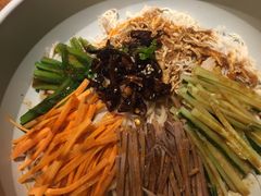 -云海肴·汽锅鸡·云南菜(天山百盛优客店)