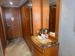 -武汉五月花大酒店(武昌火车站中南路地铁站店)