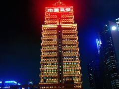 -陆家嘴空中步行连廊