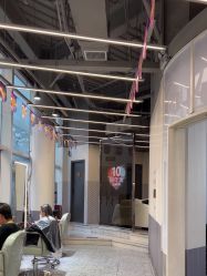 -PE SALON 