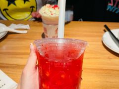草莓长岛冰茶-伏小桃(雁塔MOMOPARK店)
