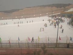 -采薇庄园四季滑雪场