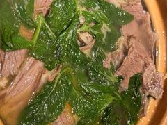 腾越牛肉锅-一坐一忘云南菜(北京skp店)
