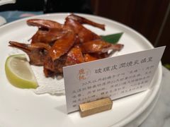 玻璃皮润烧乳鸽-大树餐厅(益田假日店)