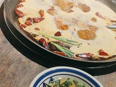 -旧街市鲜货老火锅(大光路店)