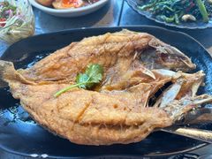 -Kub Kao Kub Pla (Terminal21)