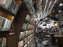 -钟书阁(珍园店)