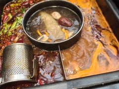 -老牌坊云南鱼豆花火锅(哈西万达店)