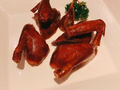 玻璃烧乳鸽-利苑酒家(宜安广场店)
