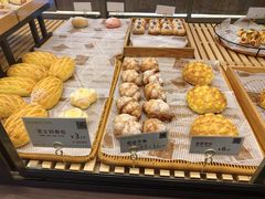 -顶东面包花园·生日蛋糕(世博店)