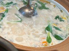 -云海肴·汽锅鸡·云南菜(天山百盛优客店)