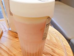 鲜榨荔枝奶芙-卡旺卡(合肥天鹅湖置地广场店)