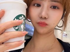 -星巴克(北京新奥购物中心店)