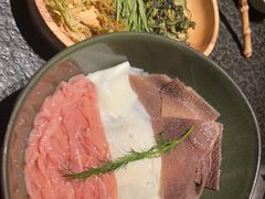 -三出山火锅(万象天地店)