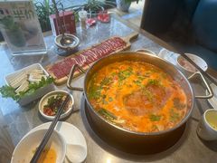 酸汤鱼-野山舂·贵州现舂酸汤牛肉(民生路店)