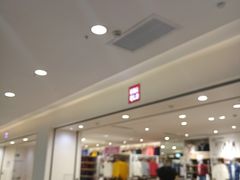 -优衣库(上海虹口龙之梦店)