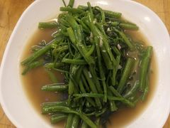 -J Daeng Seafood