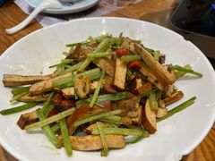 -黄泥岗·地道湖北菜(奥特莱斯店)