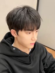 -苑苑发型设计