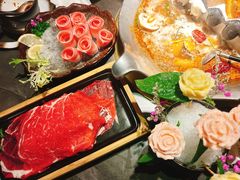 -湊湊火锅·茶憩(杭州湖滨银泰in77店)