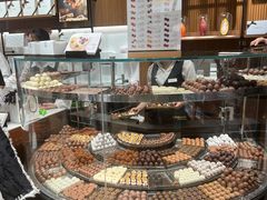 面包甜点陈列柜-Laderach 莱德拉(上海环贸iapm店)