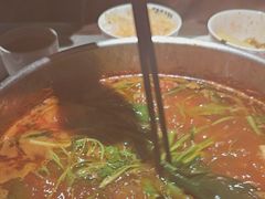 -野山舂·贵州现舂酸汤牛肉(民生路店)