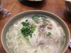 猪肘汤面-亮亮面馆(经六路店)