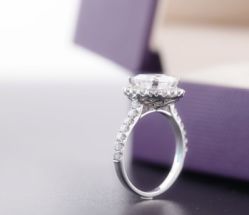 -威德钻石-克拉钻大本营(南京东路店)