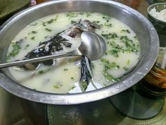 -雪湖煜辰鱼头老店(雪野湖店)
