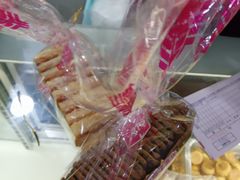 -红房子西点(汇联商厦天钥桥路店)