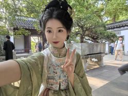 -一揽芳华汉服旗袍体验馆(拙政园店)