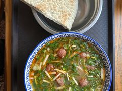 牛肉汤全家福-清真马杰山牛肉汤馆