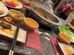 -牛YO寿喜烧·铁板烧和牛火锅自助(市府恒隆店)