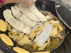 -屯老二农家铁锅炖·行业领军者(梅江店)