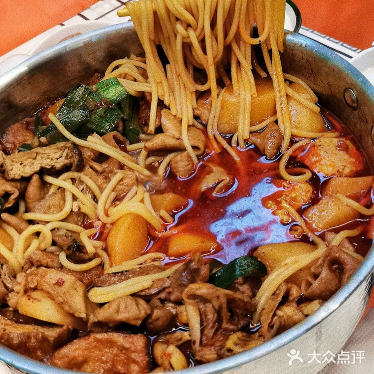 南昌首家臭豆腐肥肠牛蛙锅✨太“香”了‼️