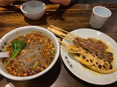 -张氏宽窄巷成都名小吃(茂业百货华强北店)