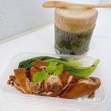 路过这家店的风格 也太fashion了吧