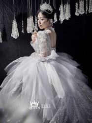 点击看大图 -艾拉·女王婚纱礼服馆