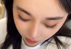 -董小姐日式美甲美睫·皮肤管理