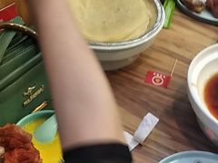 -合合春饼·酱骨·东北菜(潘家园店)