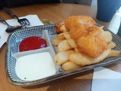 英式炸鱼配宽薯-HELLO 27 意面·沙拉·帕尼尼