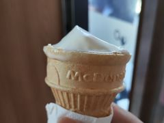 圆筒冰淇淋-麦当劳(世贸店)